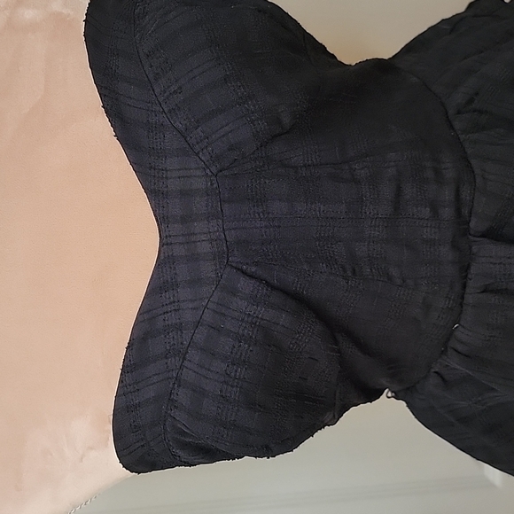 ~RARE~ GB Gianni Bini Strapless Black Dress with Ruffle Skirt, Size Jrs 3 EUC! - Picture 2 of 10